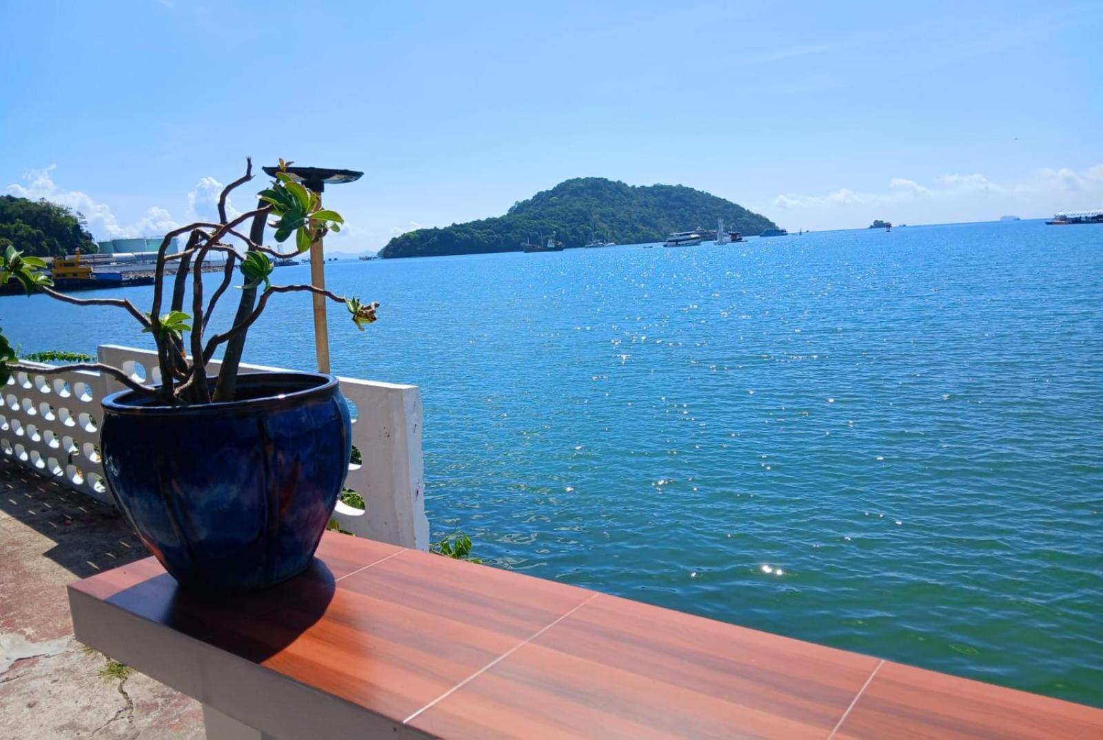 Water'S Edge Resort , Panwa-stranden Eksteriør billede