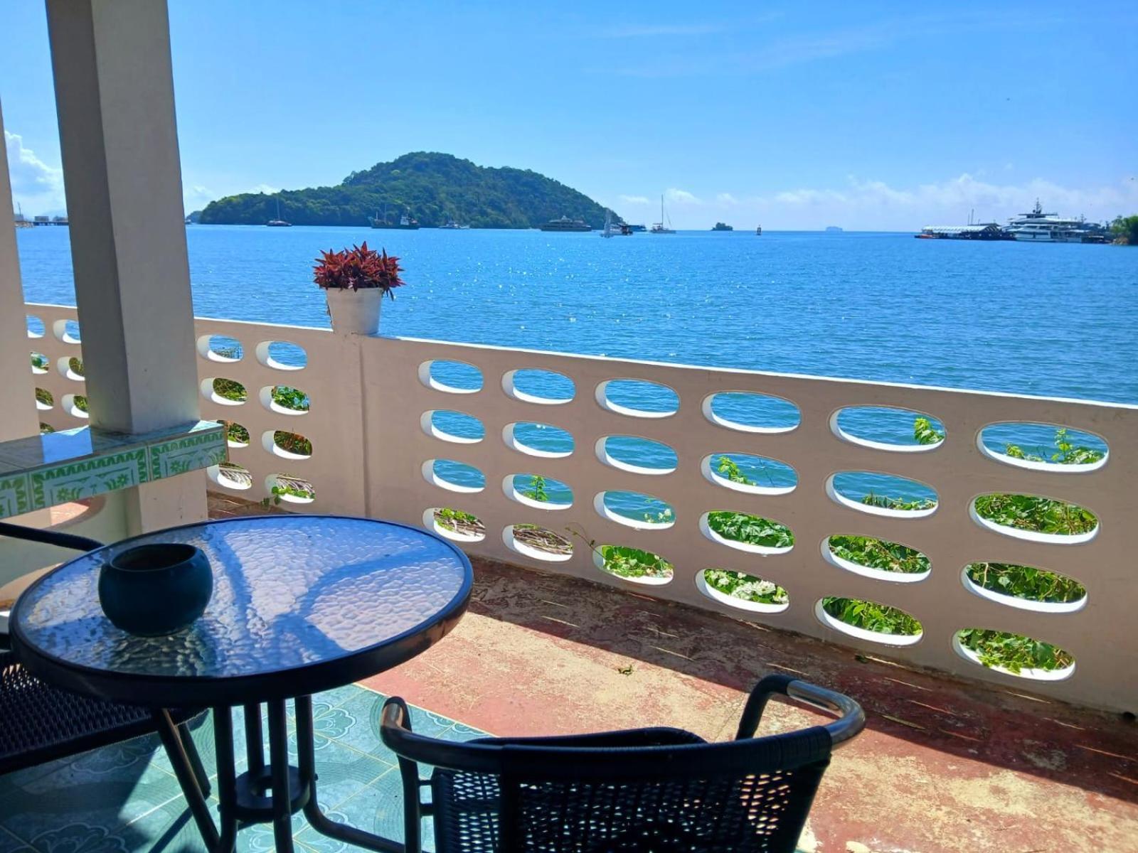 Water'S Edge Resort , Panwa-stranden Eksteriør billede